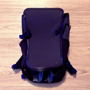 Lululemon More Miles Backpack 25.5L